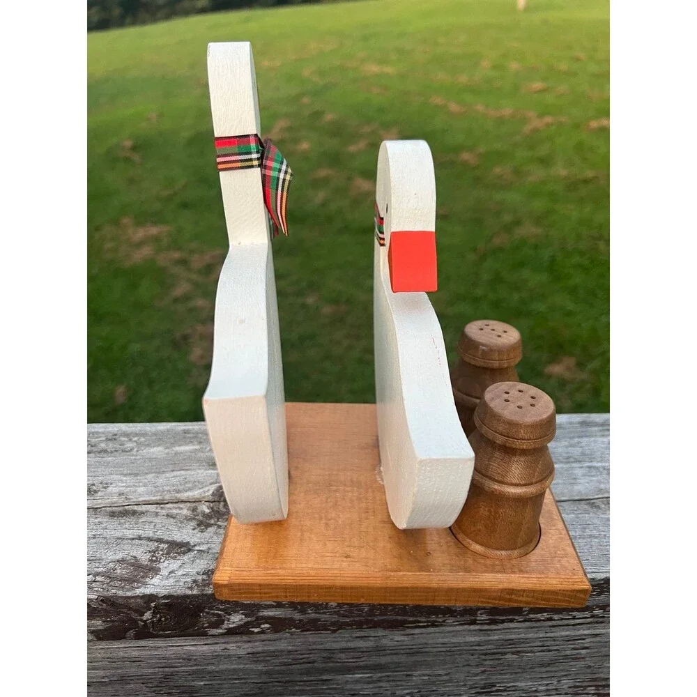 Country Geese Napkin Holder with Salt & Pepper Shakers vintage made in USA 1988